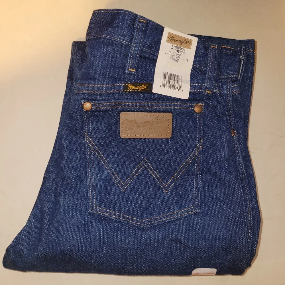 NWT Wrangler Cowboy Cut Original Fit Blue‎ Jeans Size 30x37 13MWZPW